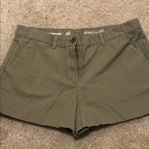 Gap Summer Short Khaki